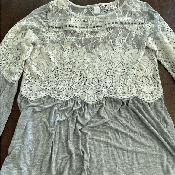 VENUS Lace Overlay Gray Blouse - Picture 7 of 8